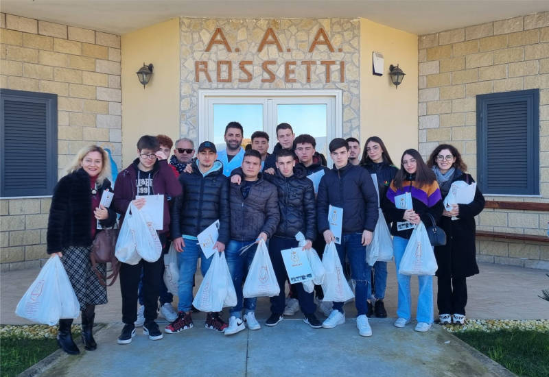 Brezza. Studenti dell’I.T. “G. C. Falco” in visita al Panificio F.lli Rossetti per una lezione sul pane